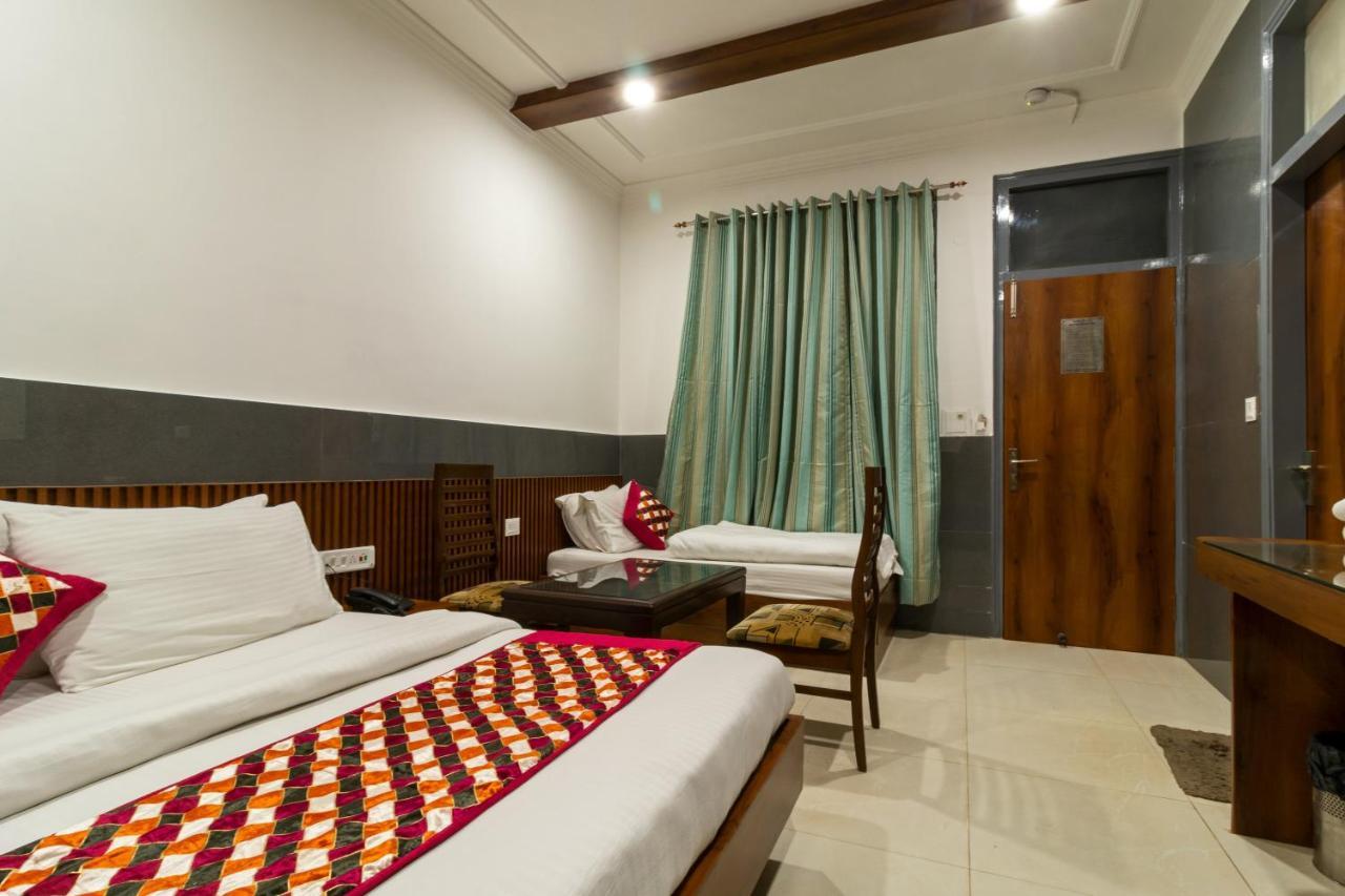 Hotel Baba Deluxe At New Delhi Railway Station -By Rcg Hotels Exterior foto