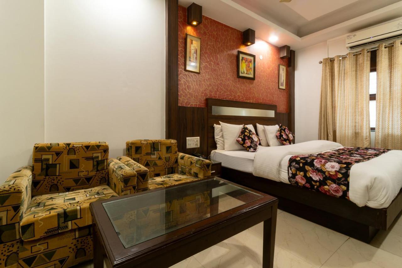 Hotel Baba Deluxe At New Delhi Railway Station -By Rcg Hotels Exterior foto