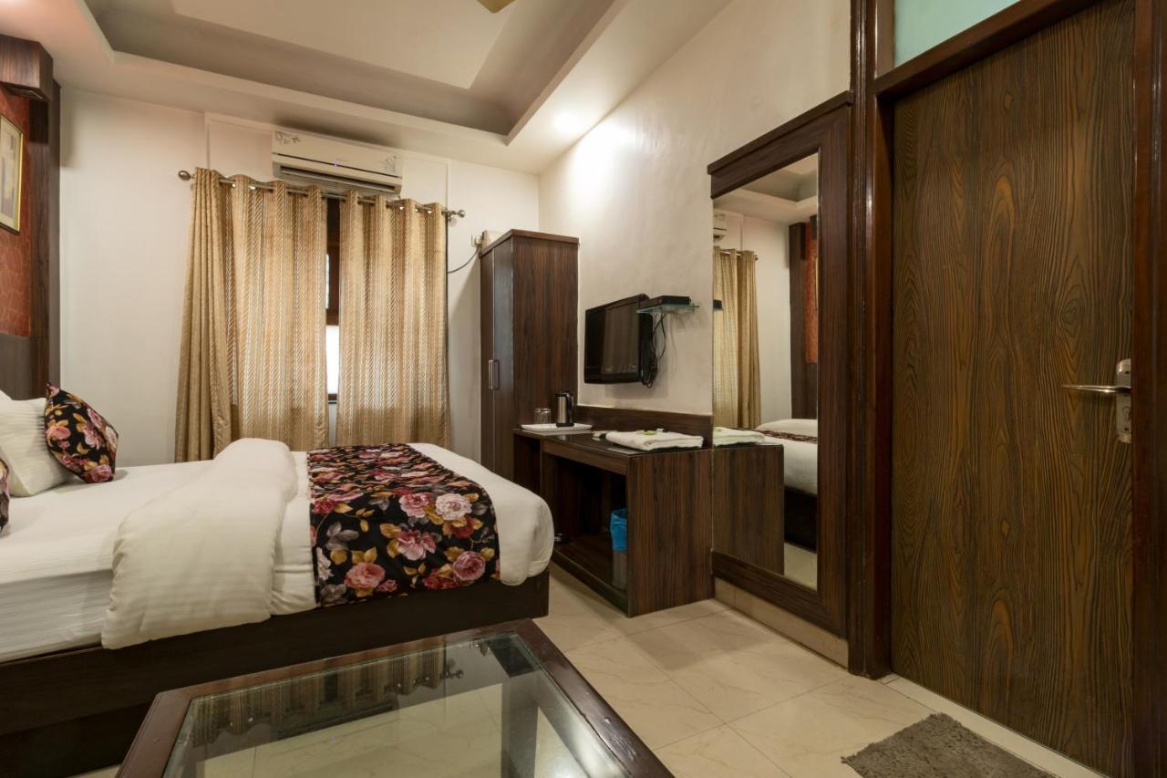 Hotel Baba Deluxe At New Delhi Railway Station -By Rcg Hotels Exterior foto