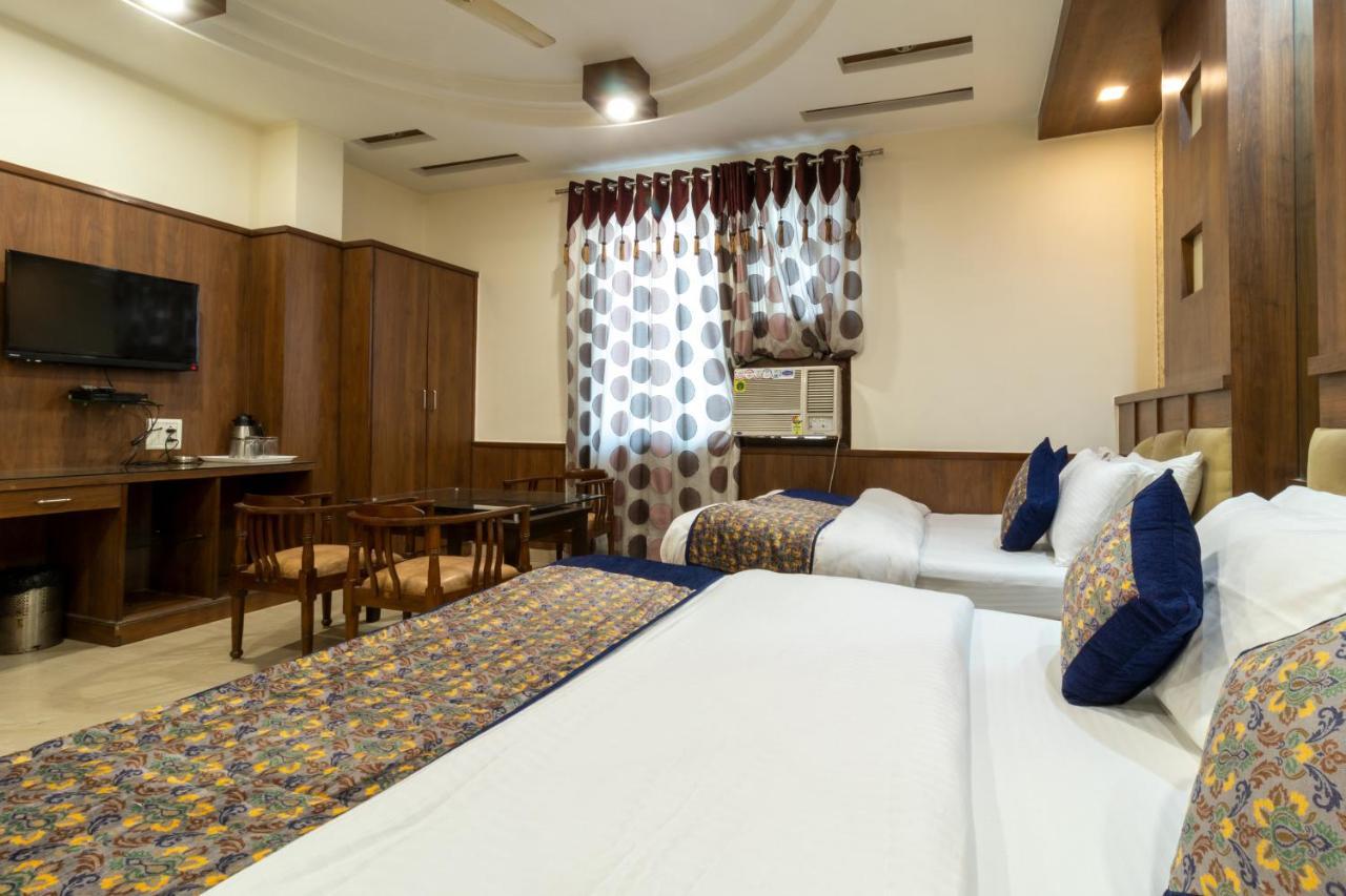 Hotel Baba Deluxe At New Delhi Railway Station -By Rcg Hotels Exterior foto