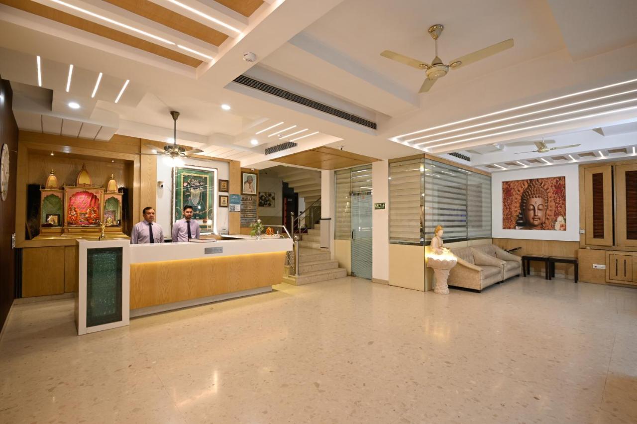 Hotel Baba Deluxe At New Delhi Railway Station -By Rcg Hotels Exterior foto