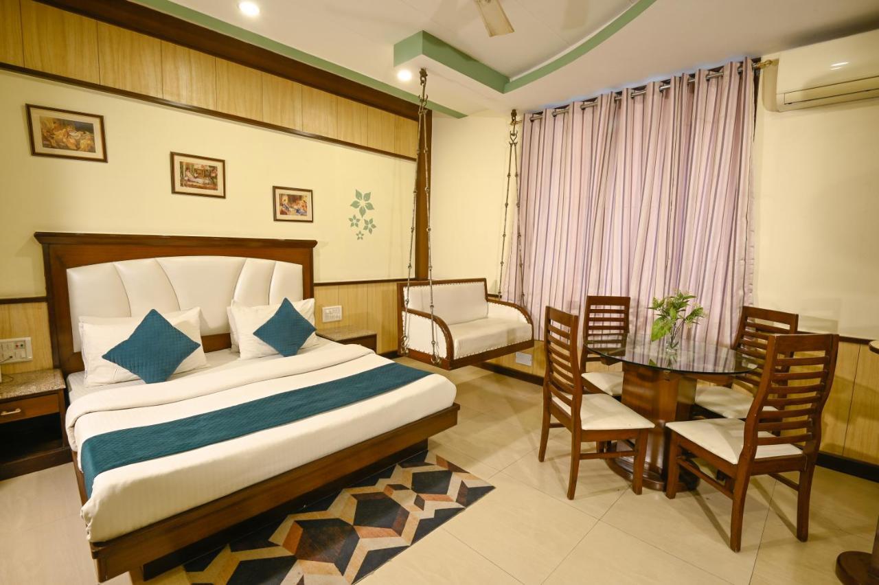 Hotel Baba Deluxe At New Delhi Railway Station -By Rcg Hotels Exterior foto