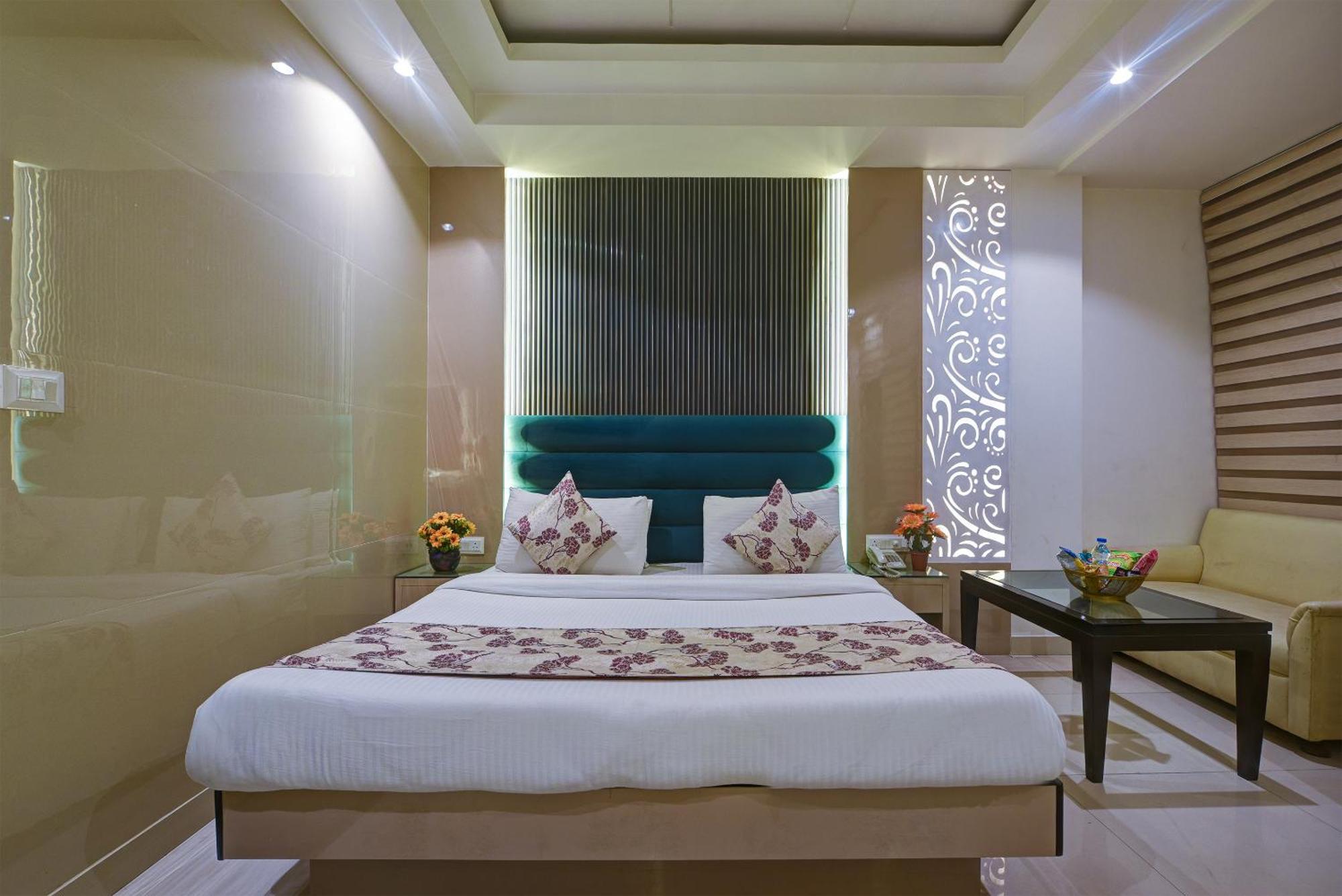 Hotel Baba Deluxe Near New Delhi Railway Station And City Center -By Rcg Hotels Exterior foto