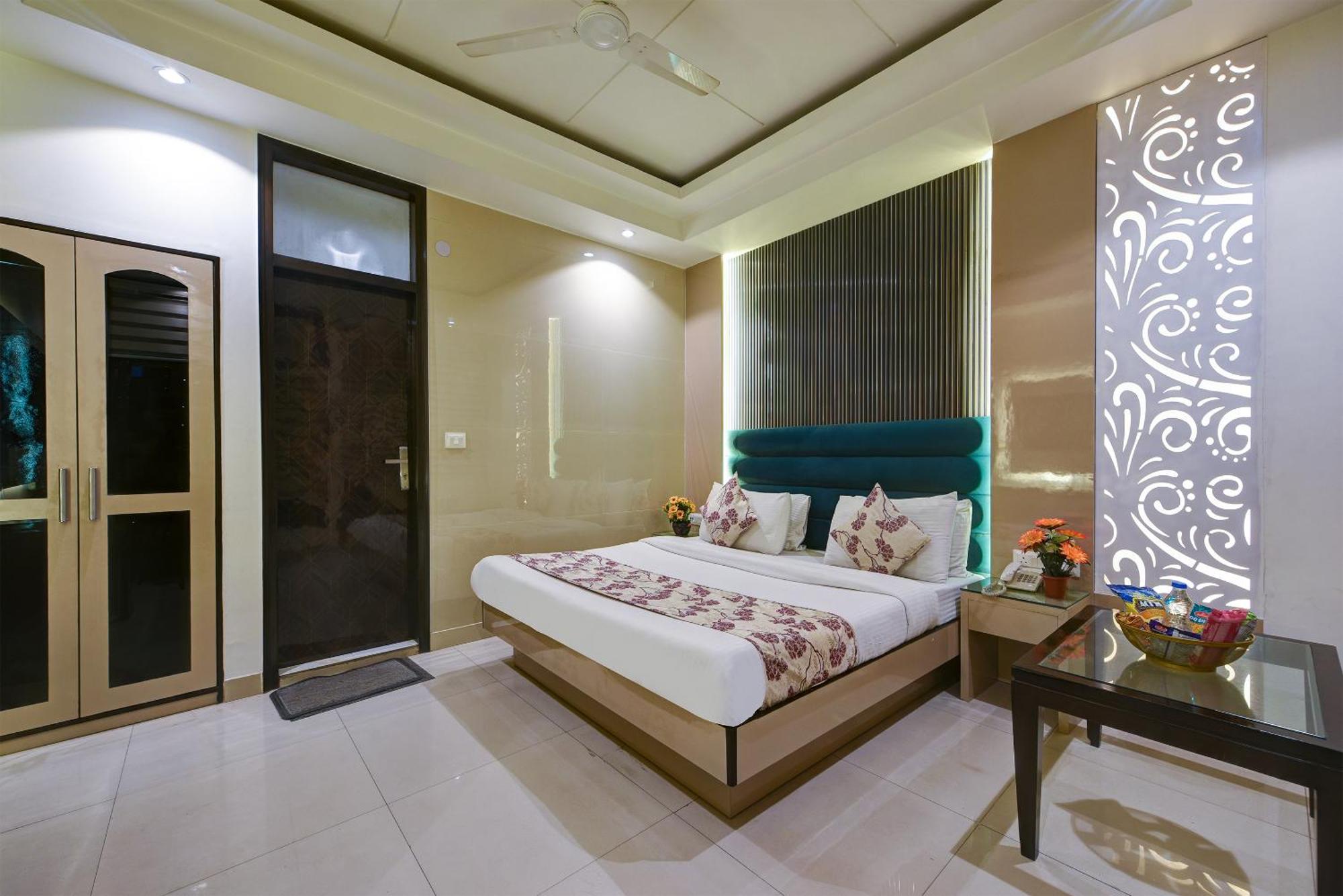 Hotel Baba Deluxe At New Delhi Railway Station -By Rcg Hotels Exterior foto