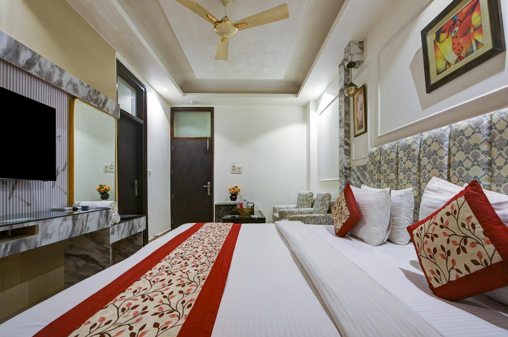 Hotel Baba Deluxe At New Delhi Railway Station -By Rcg Hotels Exterior foto