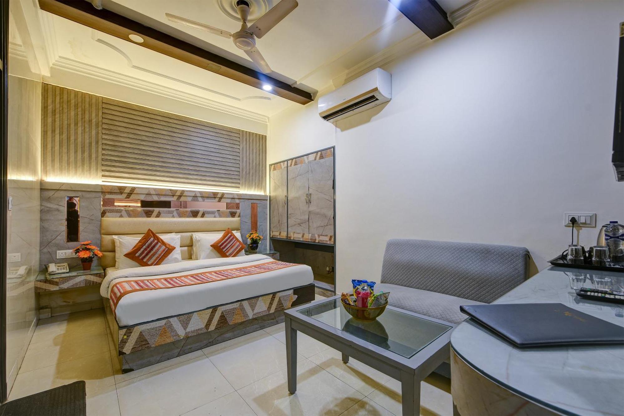 Hotel Baba Deluxe At New Delhi Railway Station -By Rcg Hotels Exterior foto